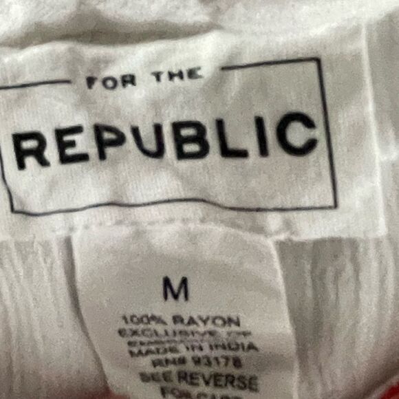 NWOTags For The Republic Red and White Embroidered Tunic Top - Picture 4 of 6